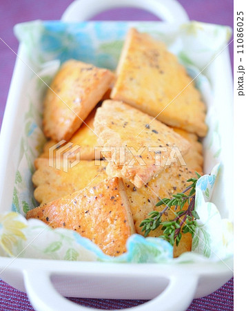 チーズビスケット（正面アングル） 11086025