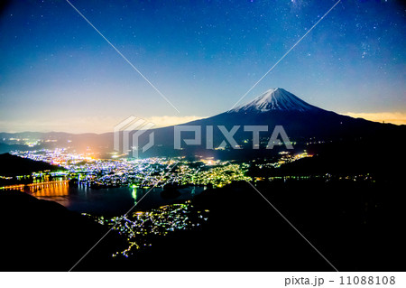 富士山と天の川 富士山と天の川 11088108