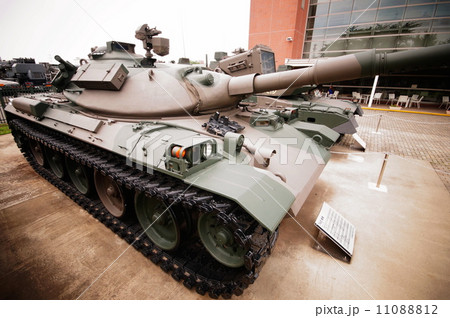 ７４式戦車　（ 二代目の主力戦車 ）　ナナヨン　陸上自衛隊広報センター （ りっくんランド ） 11088812