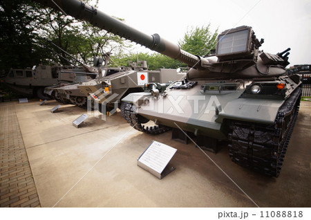 ７４式戦車　（ 二代目の主力戦車 ）　ナナヨン　陸上自衛隊広報センター （ りっくんランド ） 11088818