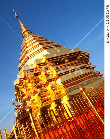 wat in chiangmai , Thailand 11091546