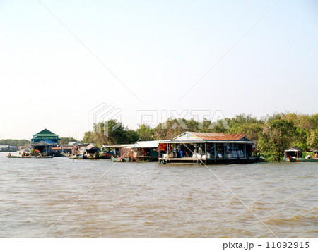floating village Tonle sap lake. Cambodia 11092915