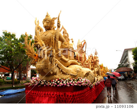 Ubon Ratchathani Candle Festival 11093106