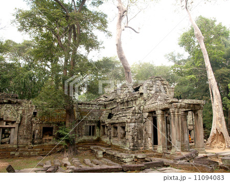 Khmer architecture Bayon temple , Angkor Thom , Siem Reap, Camb Khmer architecture Bayon temple , Angkor Thom , Siem Reap, Camb 11094083