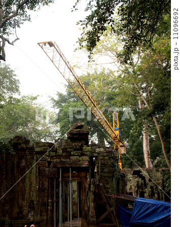 Khmer architecture Bayon temple , Angkor Thom , Siem Reap, Camb Khmer architecture Bayon temple , Angkor Thom , Siem Reap, Camb 11096692