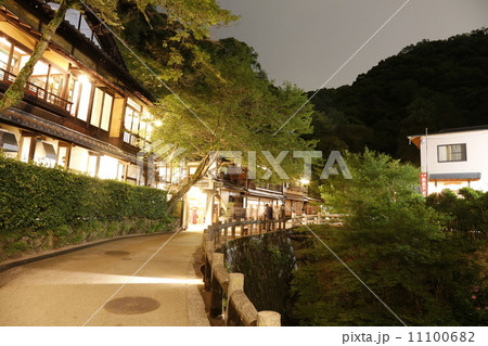 箕面大滝 箕面国定公園 箕面大滝 箕面国定公園 11100682