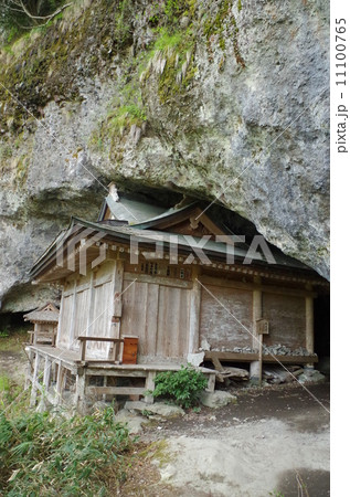 三佛寺の観音堂 11100765