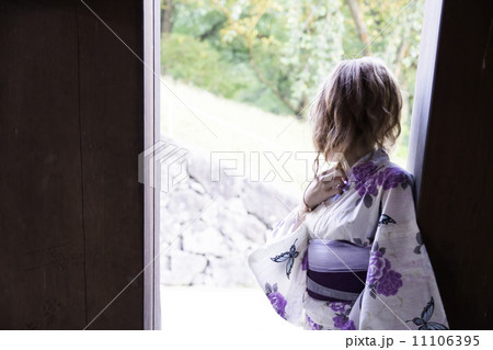 浴衣の女性 '14(2) 11106395