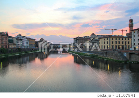 ヴェッキオ橋（フィレンツェ） 11107941