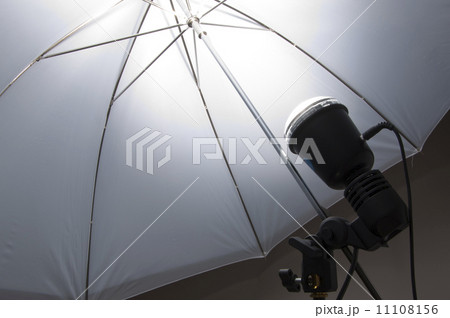 Photography set up with umbrella 11108156