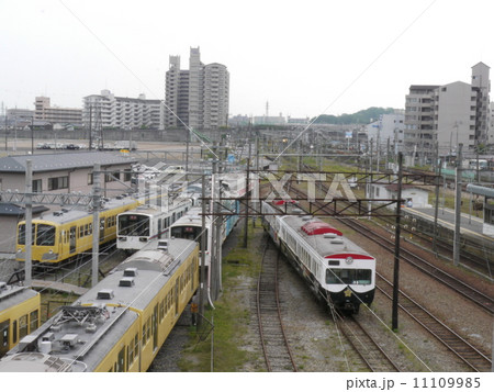 近江鉄道　彦根車庫　800系　パト電他 11109985