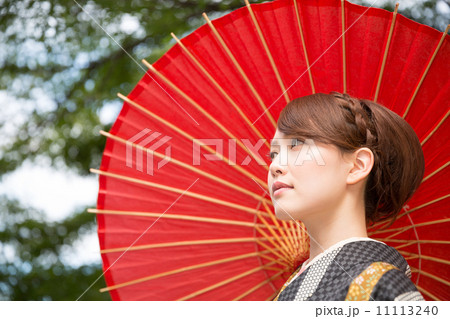 着物を着た女性 11113240