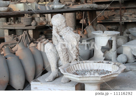 イタリア ポンペイ遺跡での石膏像の写真素材