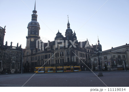 ドイツ　ドレスデン　大聖堂、旧宮廷教会２ 11119034
