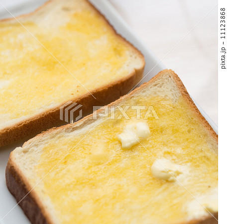 食パンにマーガリン 食パンにマーガリン 11123868