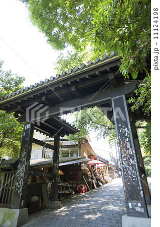金峯山寺の黒門 11124198