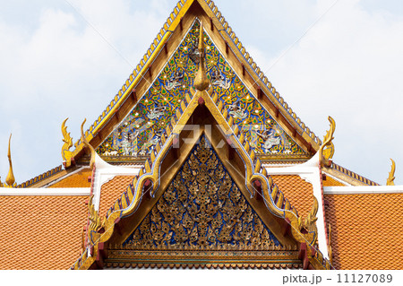 Thai temple gate. Thai temple gate. 11127089