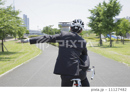 ロードレーサーで通勤 11127482