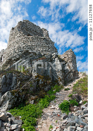 Thrown down a medieval castle Gymes 11127698