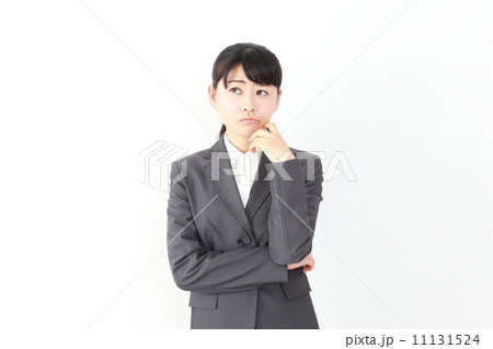 悩むビジネスウーマン 悩むビジネスウーマン 11131524