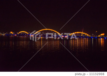 ドラゴン橋　ベトナム、ダナン　ギネス登録　世界一　夜間照明 11132008