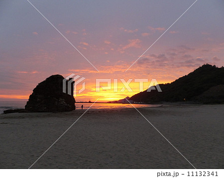 稲佐の浜・夕景(出雲市) 稲佐の浜・夕景(出雲市) 11132341