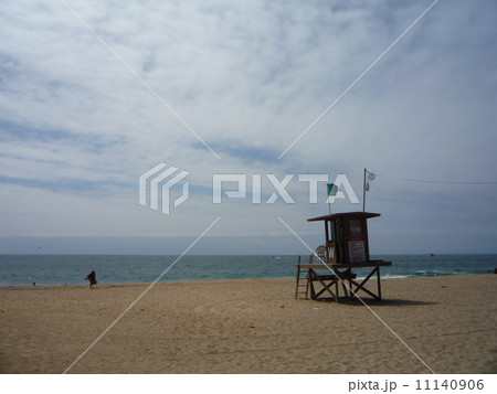 海岸と小屋 11140906