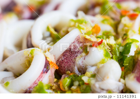 Steam squid with spicy chili and lemon sauce 11141391