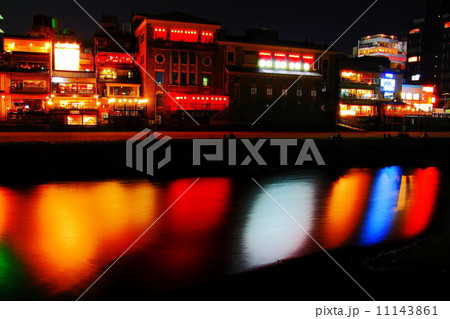 鴨川の夜景 鴨川の夜景 11143861