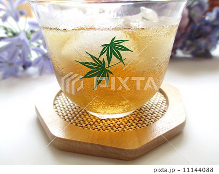 初夏のティータイム　Teatime of the early summer 11144088