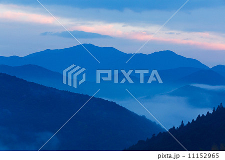 熊野古道　中辺路の雲海 11152965