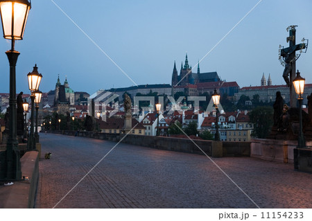 Sunrise on Charles bridge in Prague Sunrise on Charles bridge in Prague 11154233