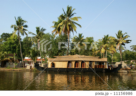 House boat in the Kerala (India) Backwaters.  11156986