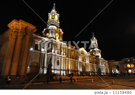 ペルー　アレキパ　カテドラル　夜景 11158480