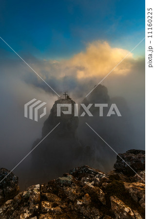 Majestic sunset in the mountains landscape Majestic sunset in the mountains landscape 11160225