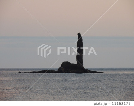 ローソク岩 11162175