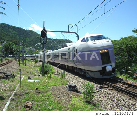 特急スーパーあずさ E351系 勝沼ぶどう郷 特急スーパーあずさ E351系 勝沼ぶどう郷 11163171