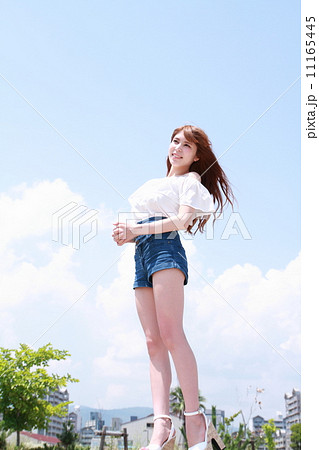 夏の青空とハーフ美人と 夏の青空とハーフ美人と 11165445