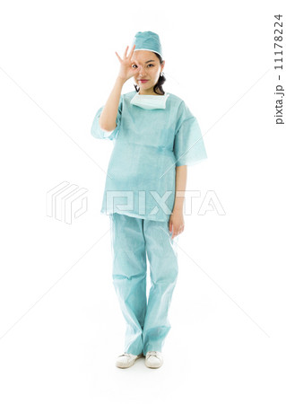 Asian female surgeon showing ok sign Asian female surgeon showing ok sign 11178224