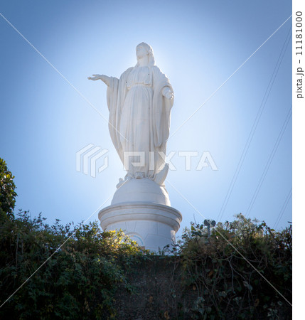 Statue of the Virgin Mary on the top of Cerro San Cristobal, San 11181000