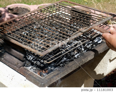 Close-up of a barbecue grill Close-up of a barbecue grill 11181003
