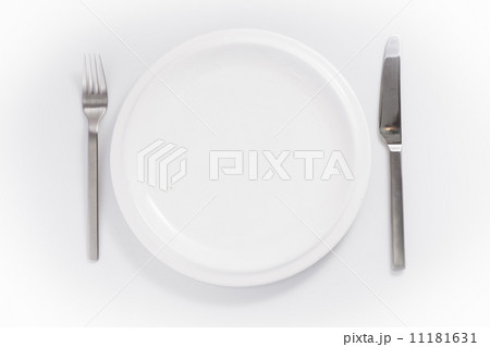 cutlery and disheware isolated on a white background cutlery and disheware isolated on a white background 11181631