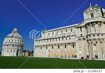 Romanesque style Baptistery Pisa, Italy 11186117