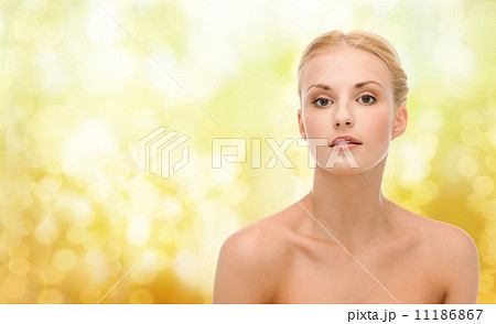 young woman young woman 11186867