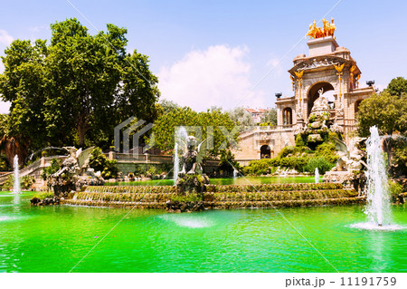 Fountain Cascada a in Barcelona. Catalonia, Spain Fountain Cascada a in Barcelona. Catalonia, Spain 11191759