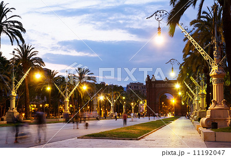 Arco de Triunfo in summer twilight. Spain 11192047