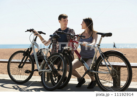 Happy couple after cycling Happy couple after cycling 11192914