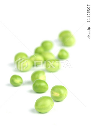 Pea bean isolated on white Pea bean isolated on white 11196307