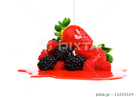 big berry pile in syrup 11203324