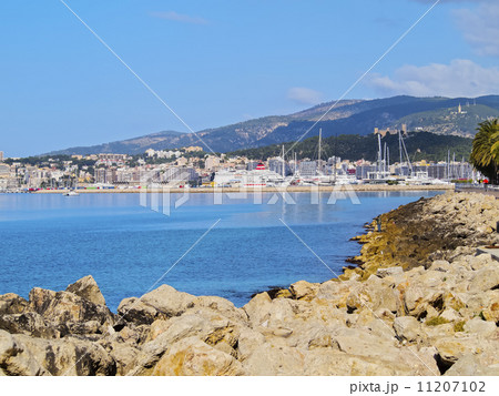 Shoreline in Palma of Majorca 11207102